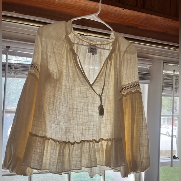 Linen Misa Top - Picture 1 of 4